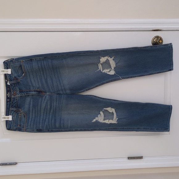 Hollister Women's High Rise Distressed Mom Denim Jeans - Picture 2 of 11